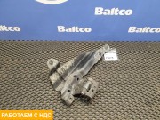 Петля капота левая